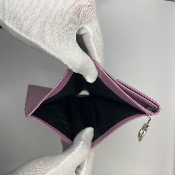 Salvatore Ferragamo Gancini wallet - Picture 4 of 6